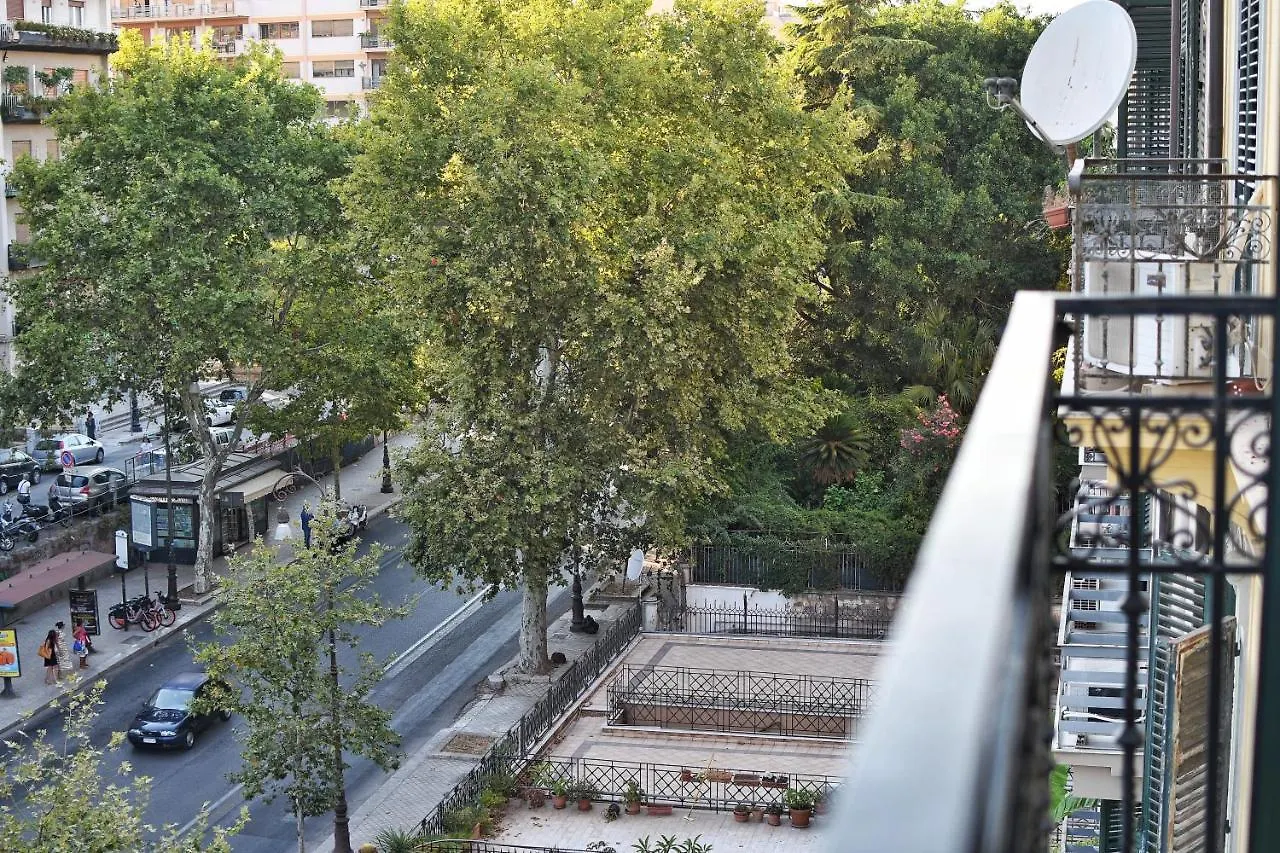 Iflat Residenza Liberta Ai Giardini Del Centro Lejlighed Palermo